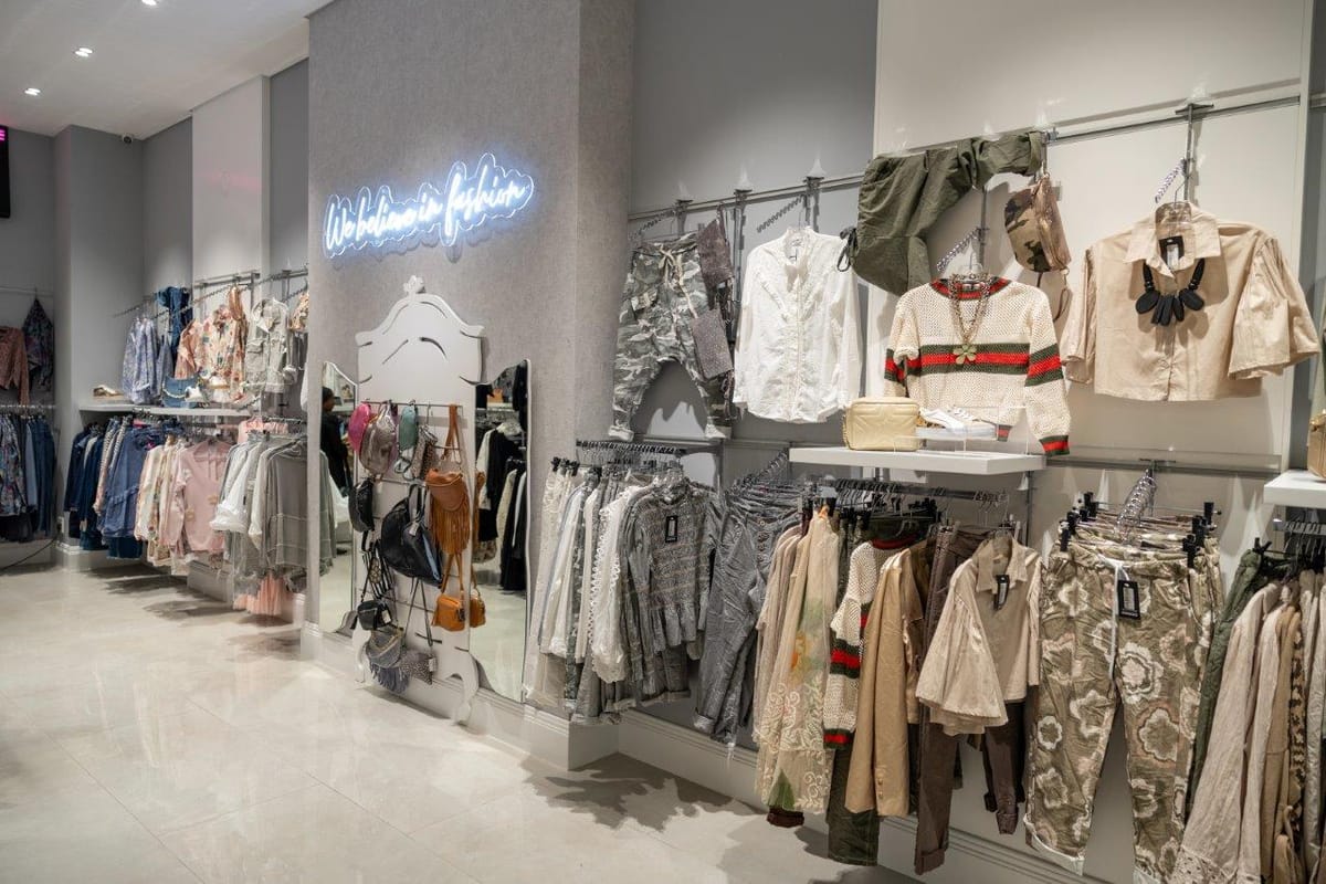 Nicci Celebrates the Grand Reopening of its Hyde Park Store